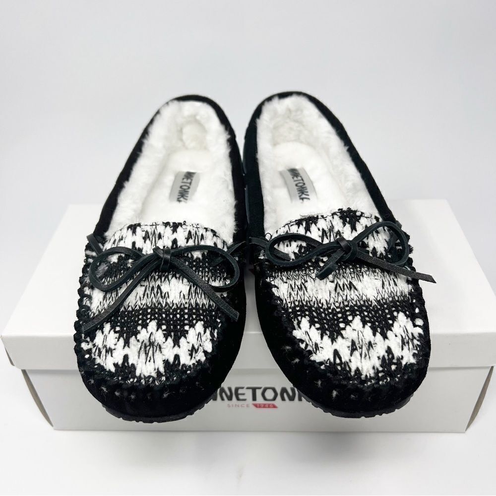 Minnetonka Trapper Slippers 
Size 9